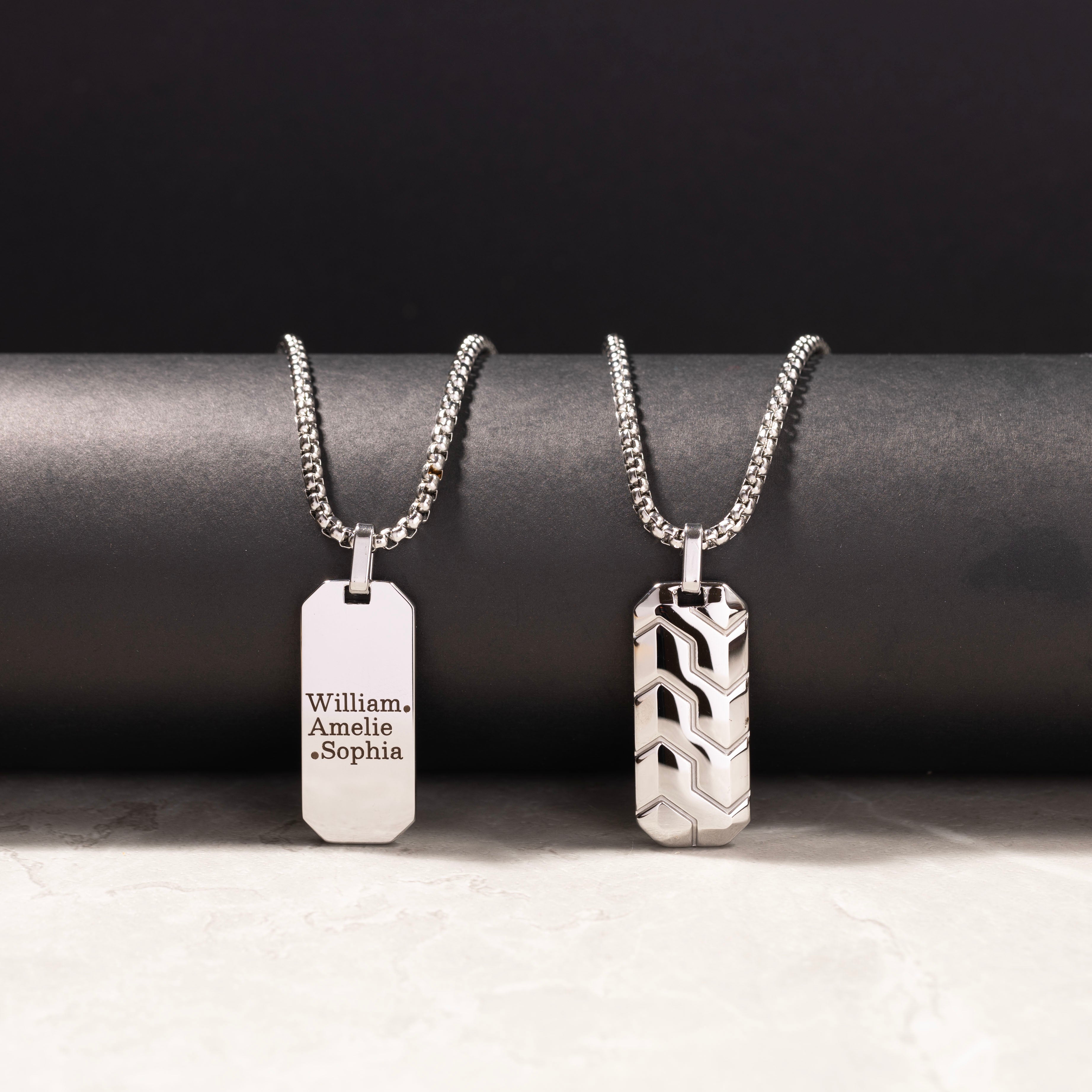 Men’s engraved necklace in Silver with custom name